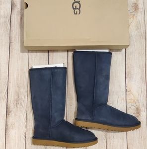 Brand New Women's Ugg Classic Tall 2 Navy Size 7